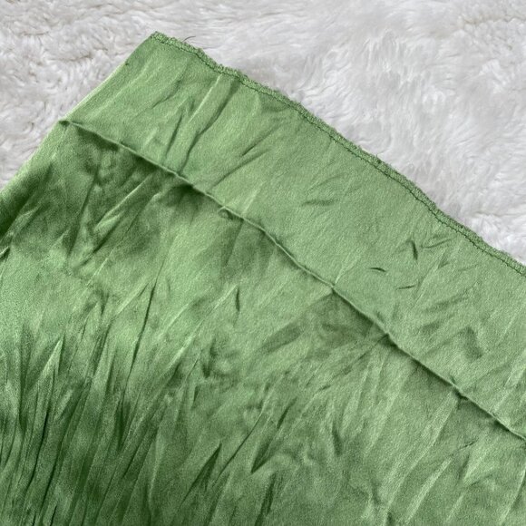 Vince Women's Green Crushed Pleated Satin High Waist Pull On Pants Size Medium - Picture 9 of 12